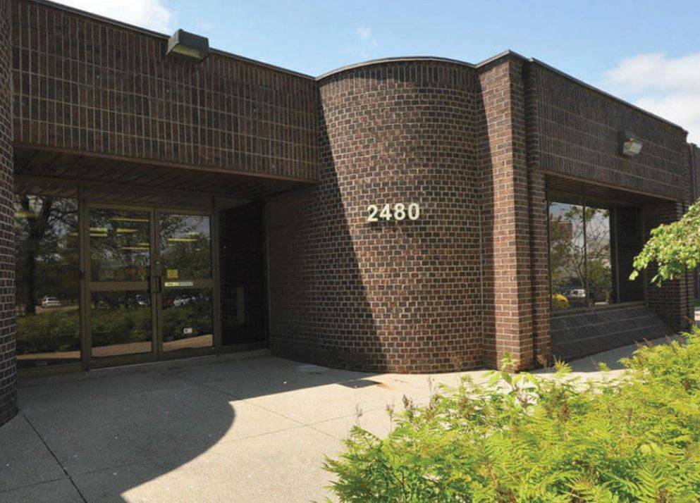 Mississauga, ON L5A 3V3,2480 Tedlo ST #2