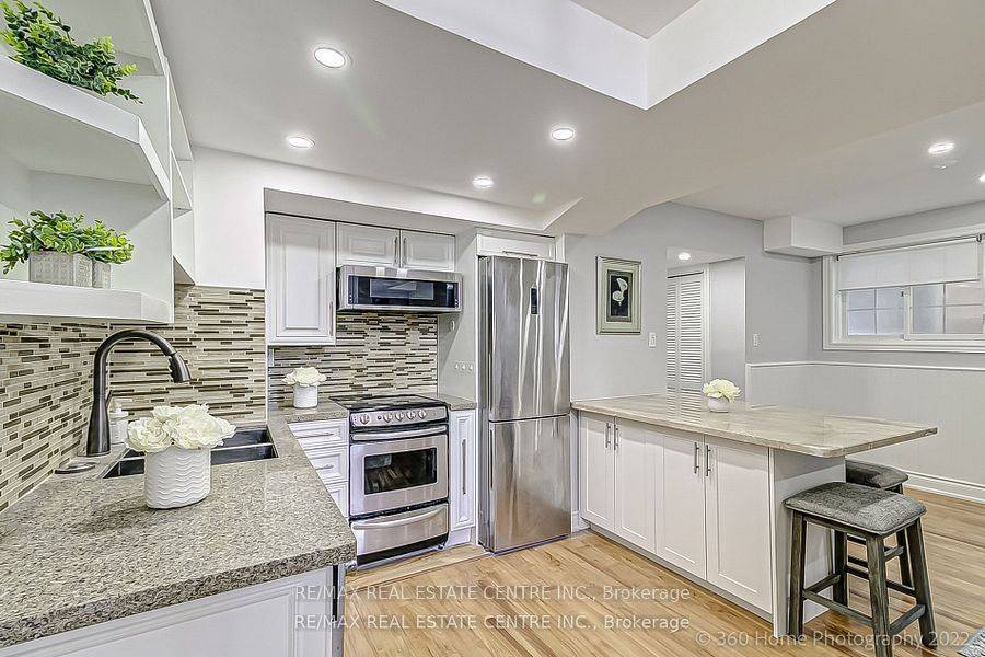 Mississauga, ON L5L 2M1,4175 Trellis CRES #Basement