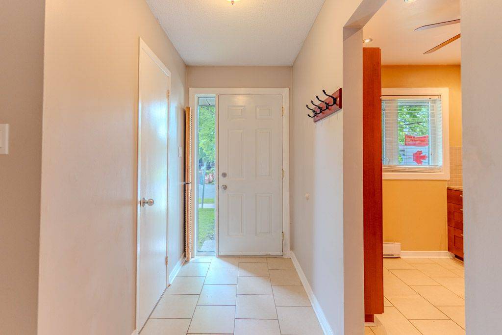 Cyrville - Carson Grove - Pineview, ON K1B 5C8,1342 Cedarcroft CRES #11