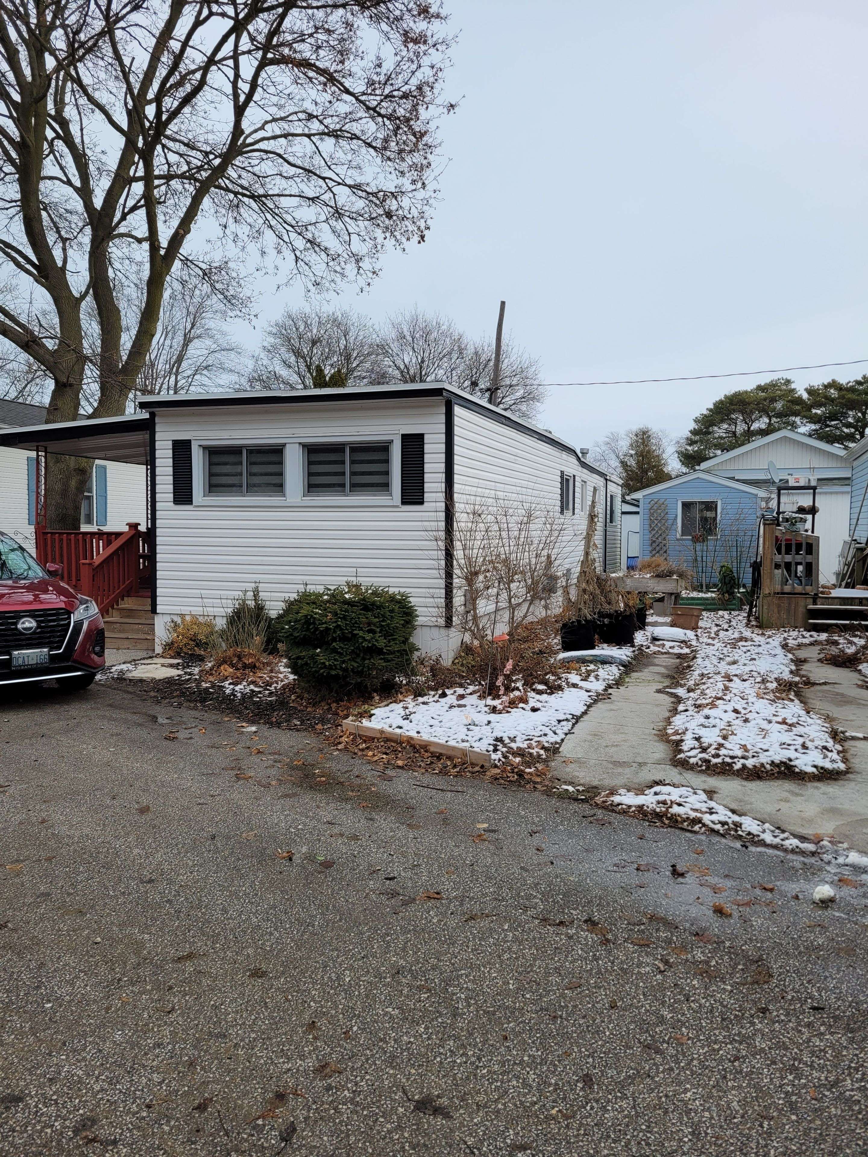 Sarnia, ON N7V 1B5,1940 London Line #13