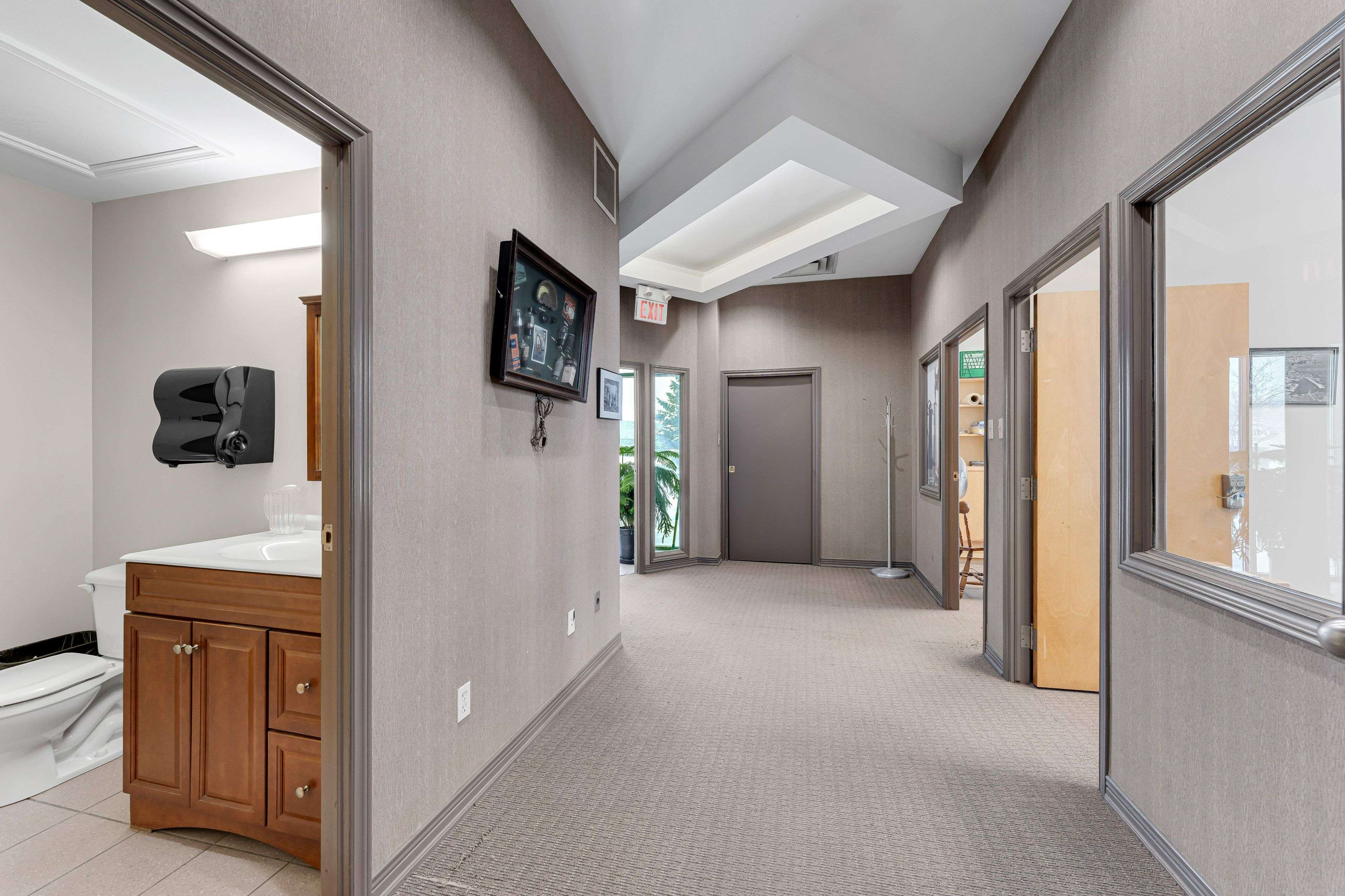 Kingston, ON K7M 8S3,10 Binnington CT