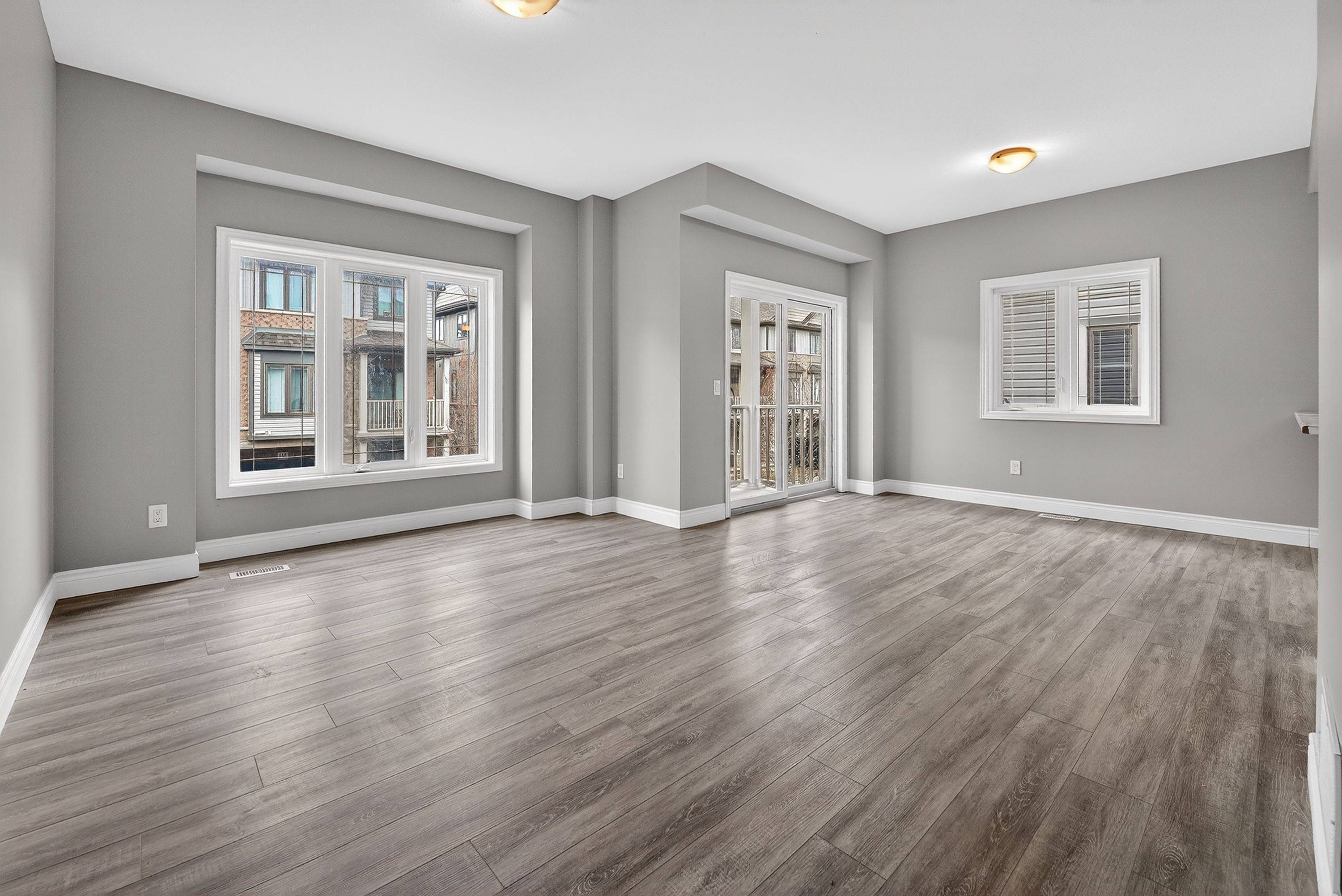 Brantford, ON N3T 0R6,77 Diana AVE #123