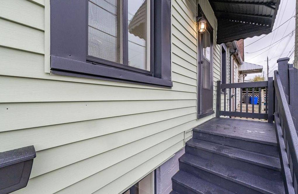 Hamilton, ON L8L 4Z2,476 Ferguson AVE N #A