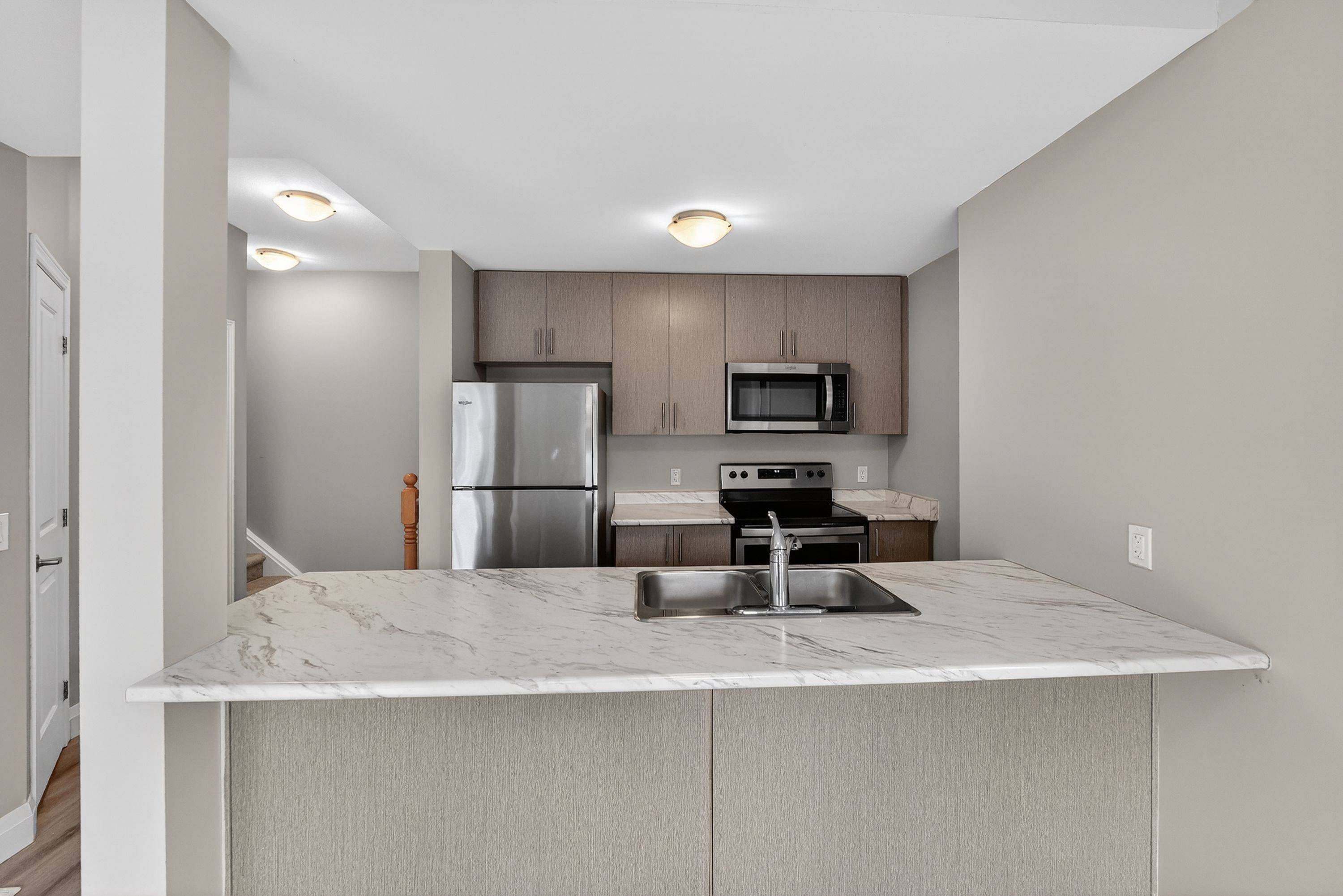 Brantford, ON N3T 0R6,77 Diana AVE #134