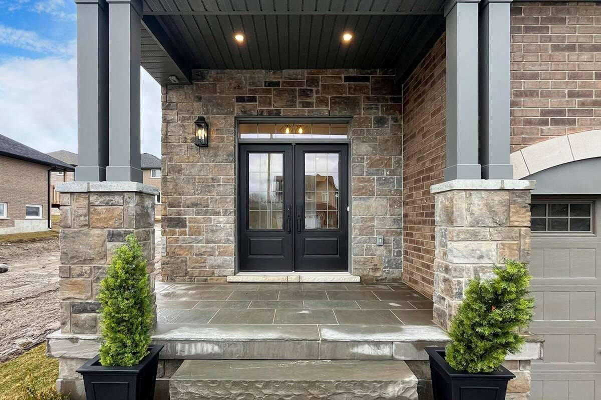 Peterborough, ON K9K 0H1,23 York DR