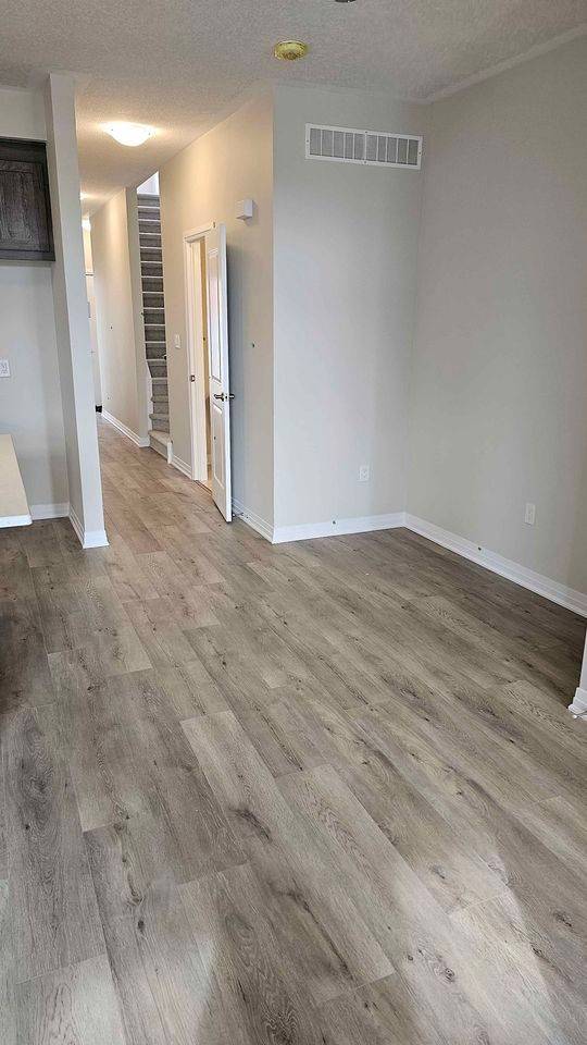 Cambridge, ON N1R 3H5,25 Isherwood AVE #137