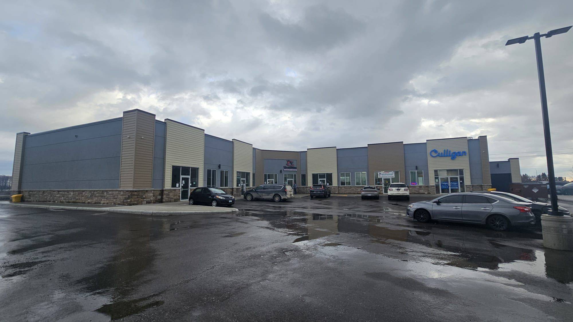 Woodstock, ON N4S 9A2,200 Montclair DR #2