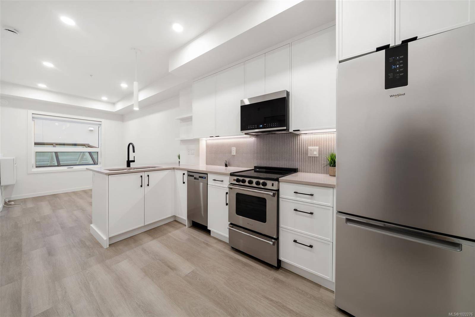 Esquimalt, BC V9A 0L3,610 Lampson Rd #208