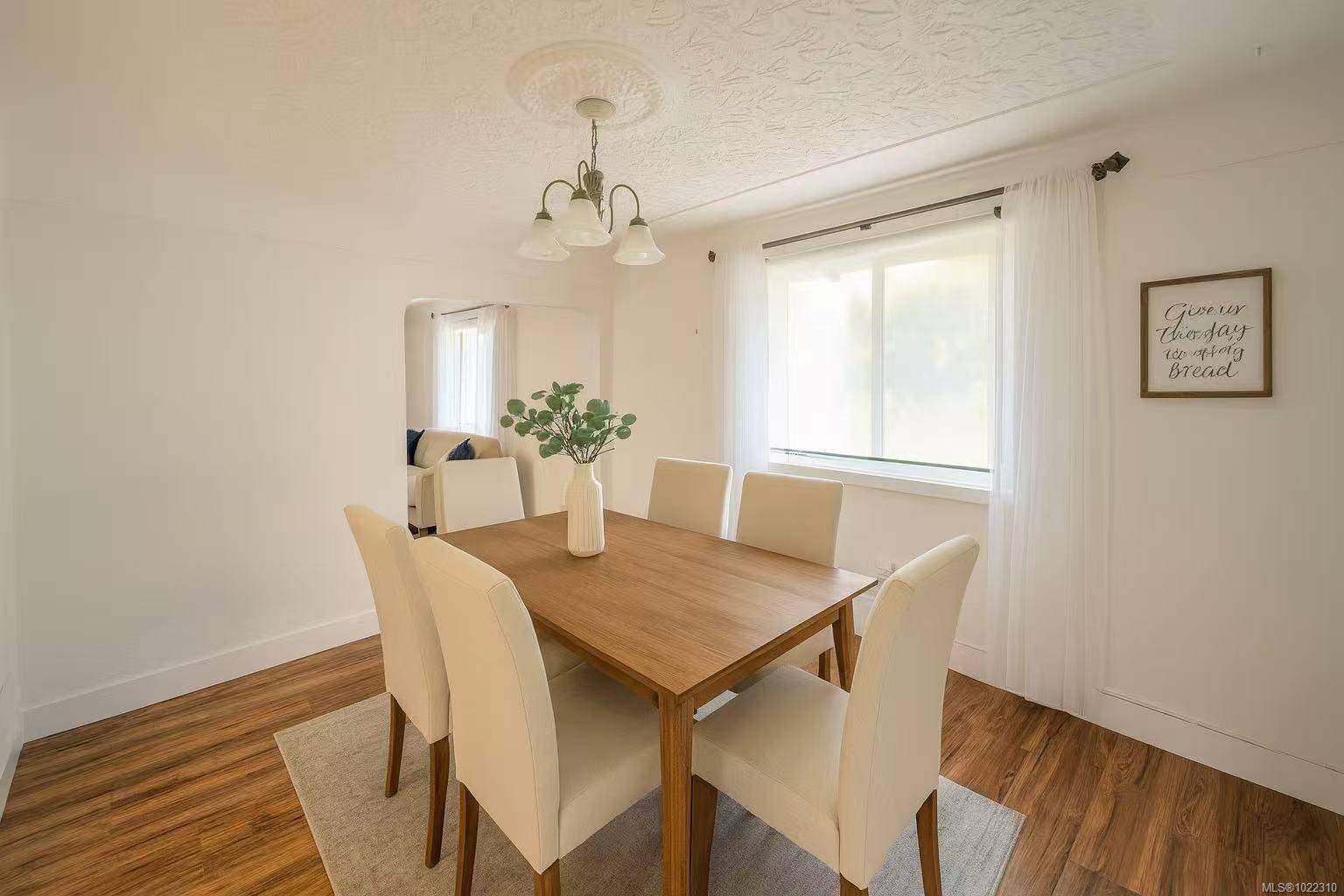 Saanich, BC V8P 2N7,3956 Cedar Hill Cross Rd