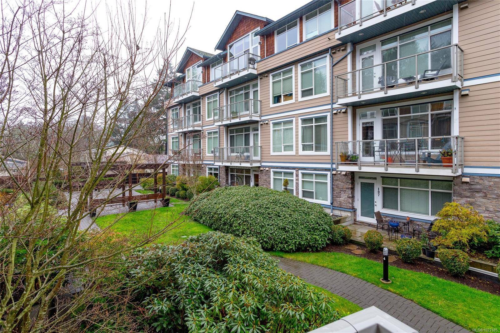 Langford, BC V9B 2R5,608 Fairway Ave #202