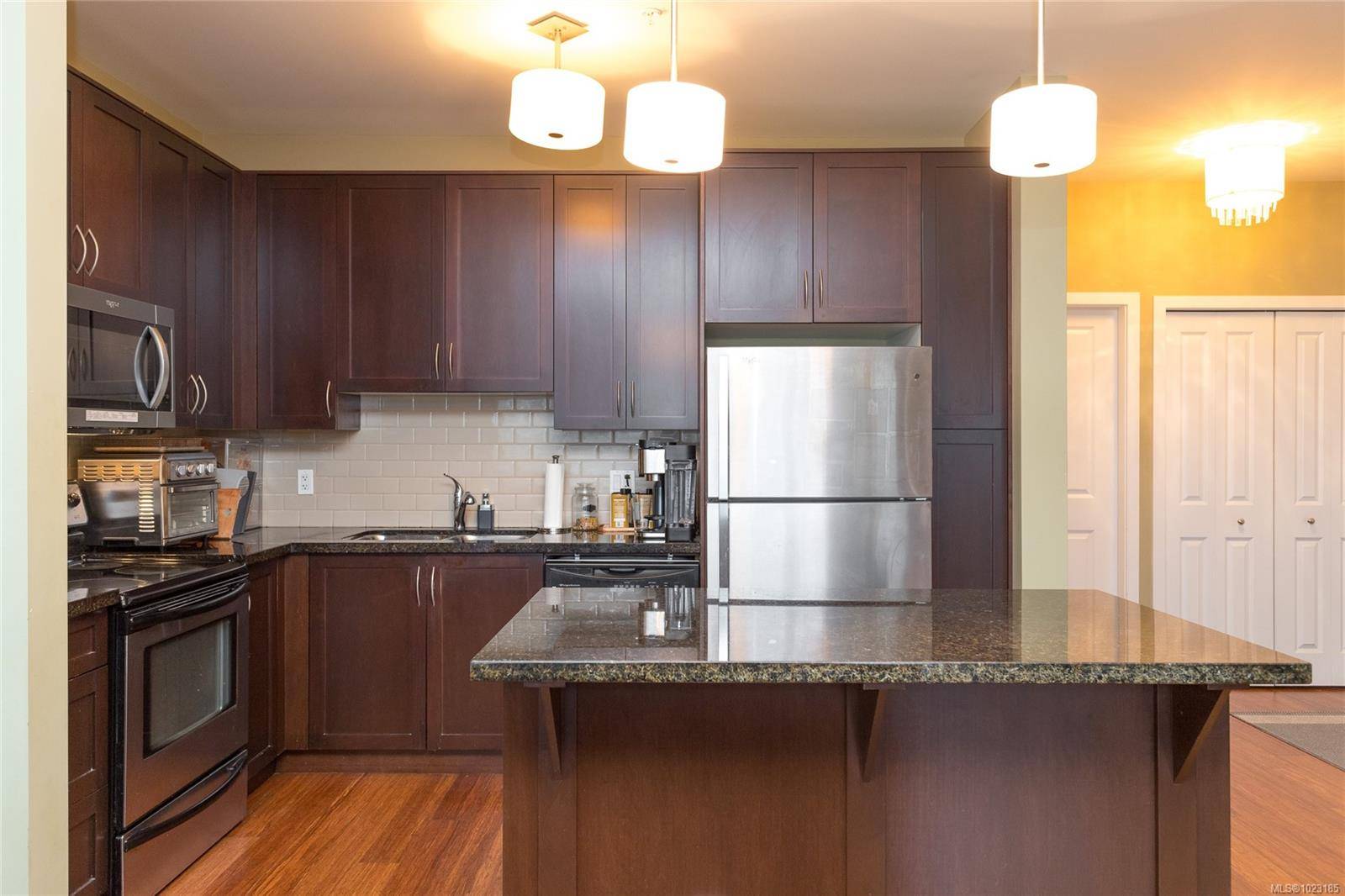 Langford, BC V9B 2R5,608 Fairway Ave #202