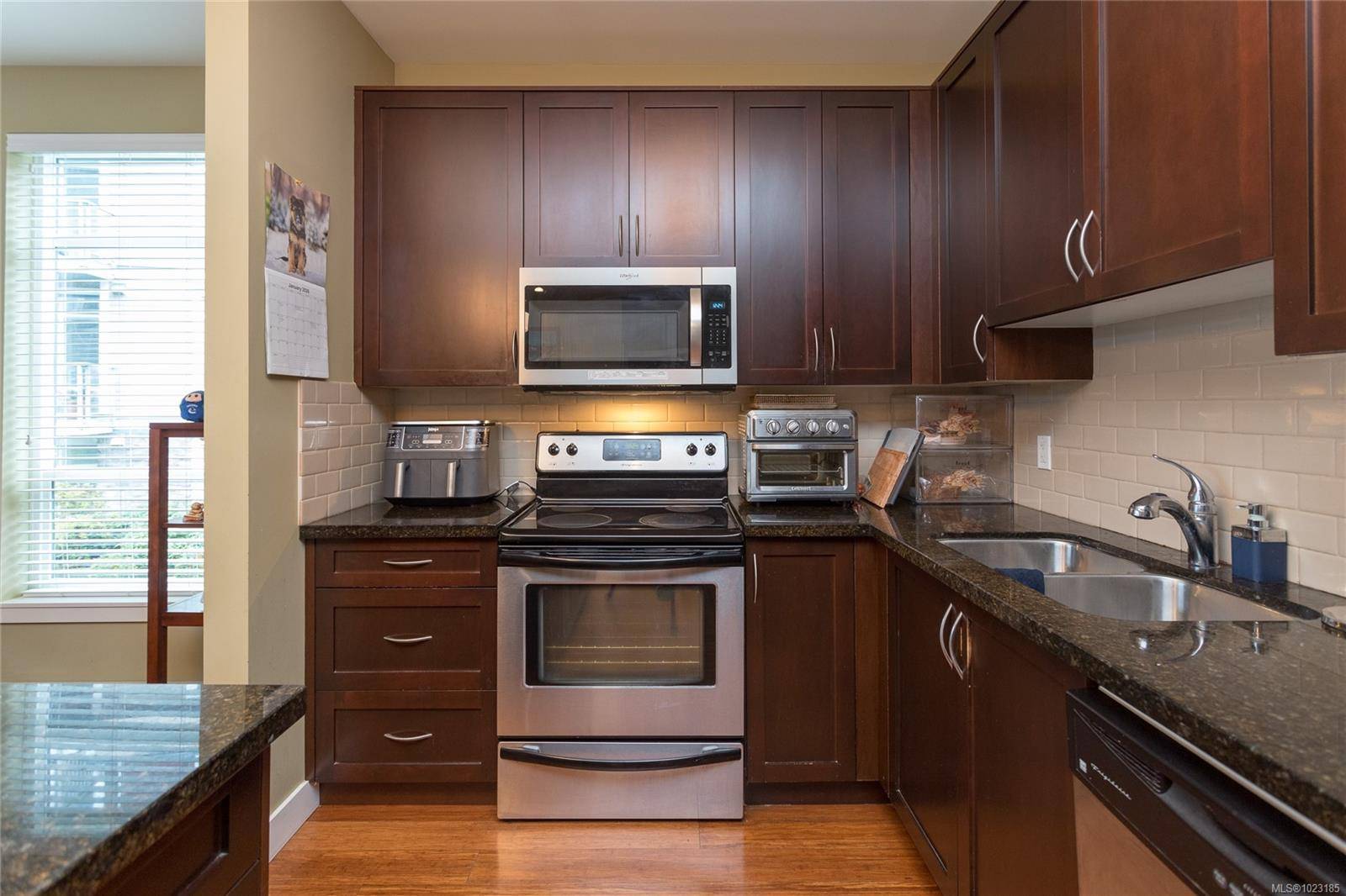 Langford, BC V9B 2R5,608 Fairway Ave #202