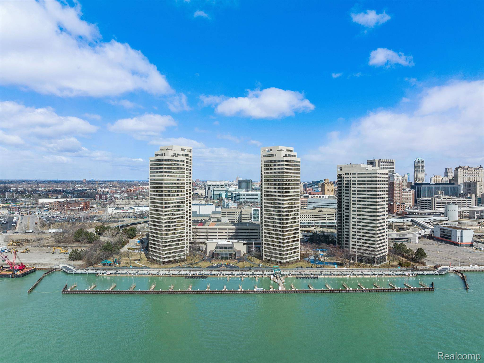 Detroit, MI 48226,1001 W JEFFERSON AVE #300 8i