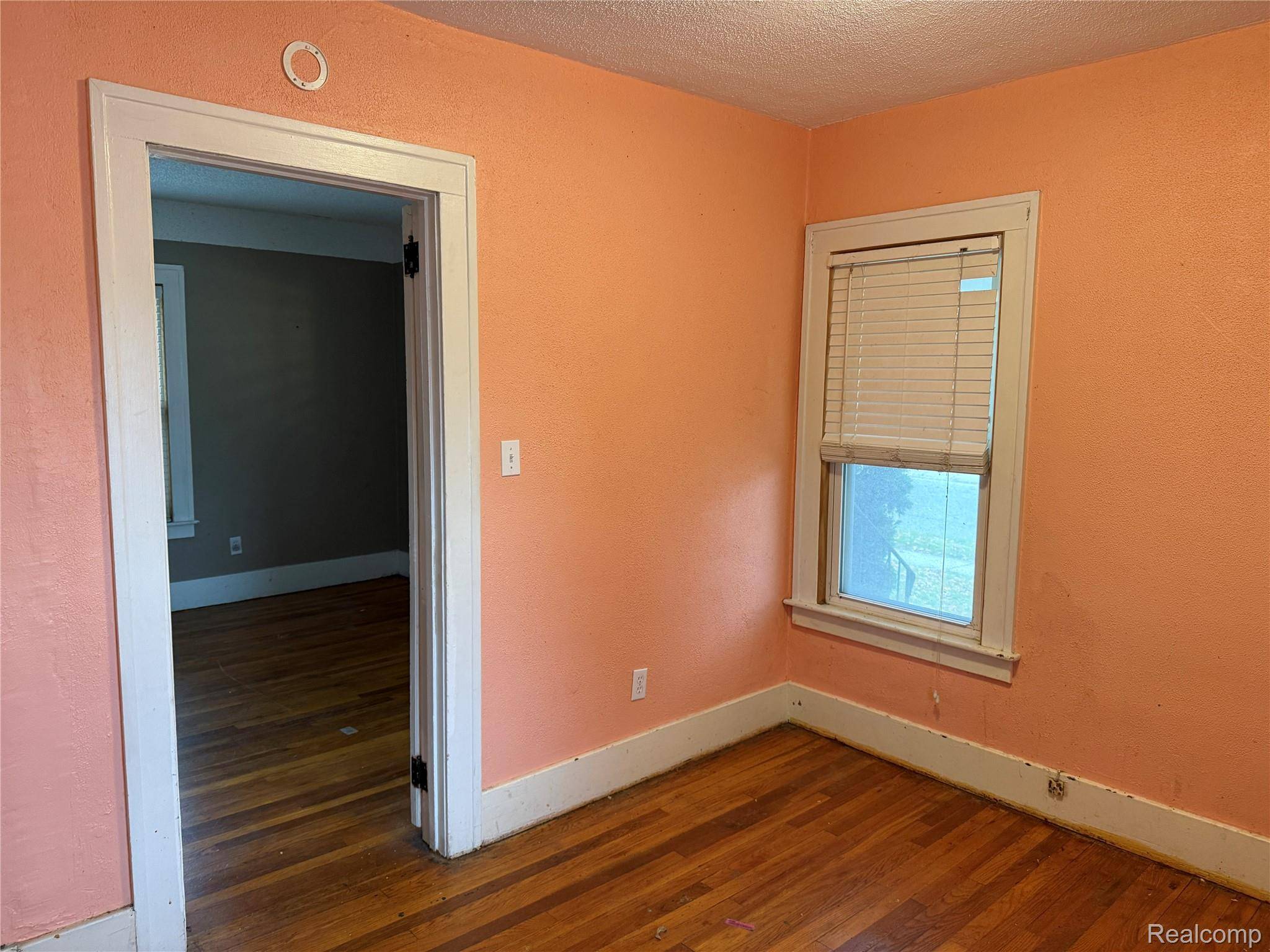 Pontiac, MI 48340,24 W Fairmount AVE