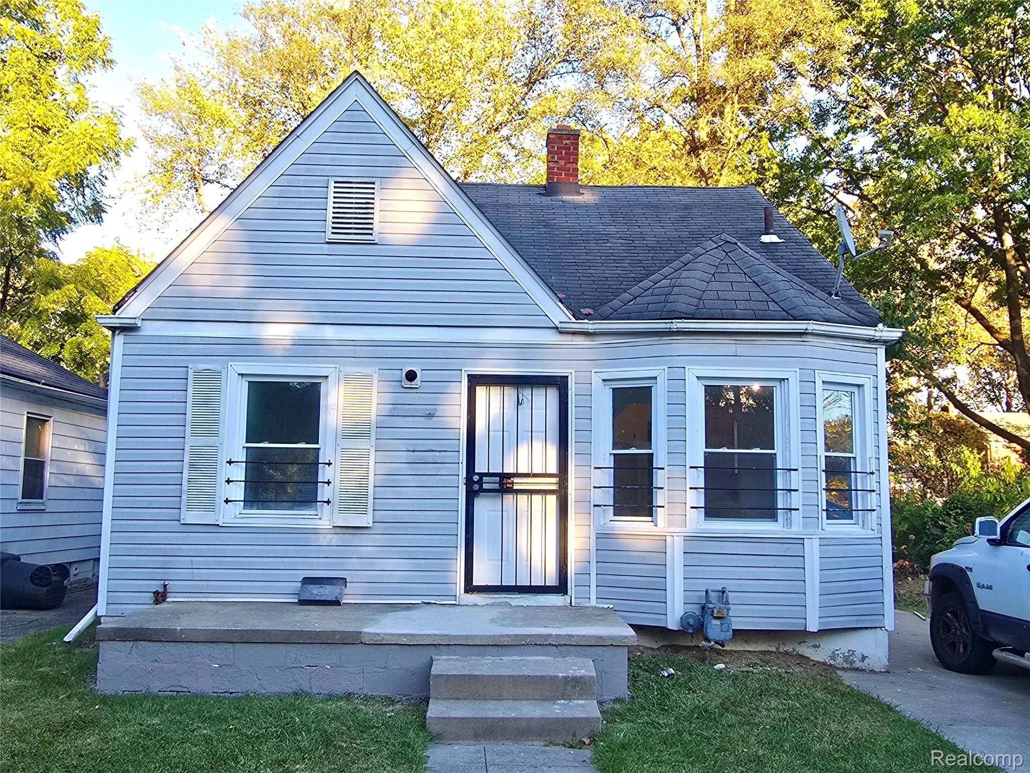 Detroit, MI 48219,16740 STAHELIN AVE