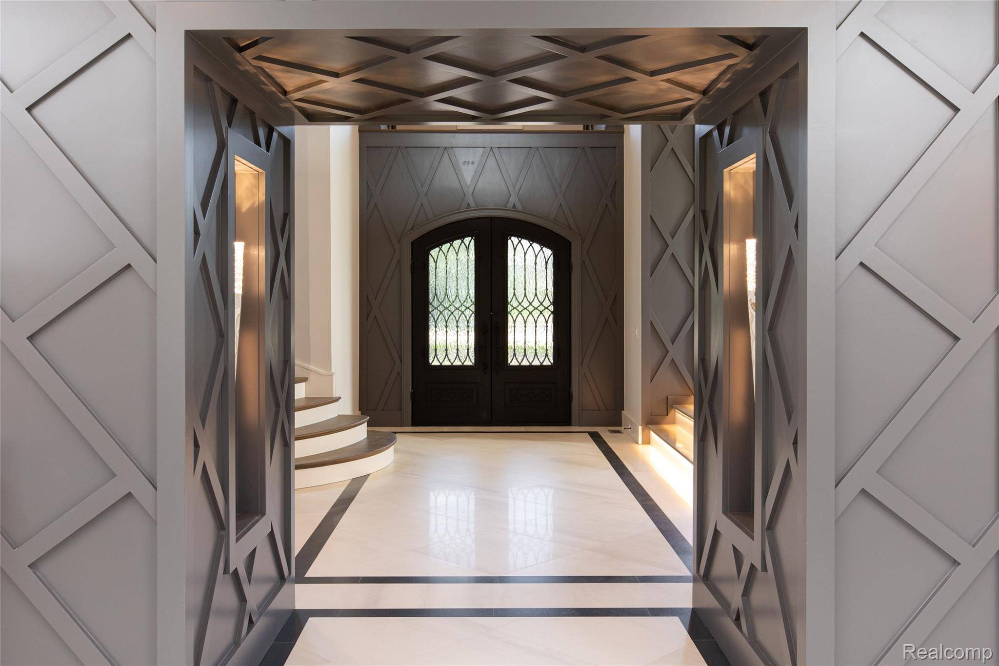 Bloomfield Hills, MI 48304,556 Barrington CT