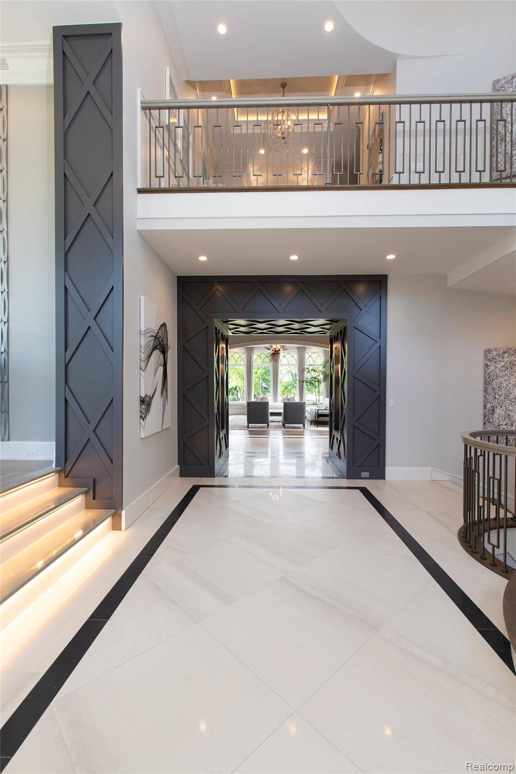 Bloomfield Hills, MI 48304,556 Barrington CT