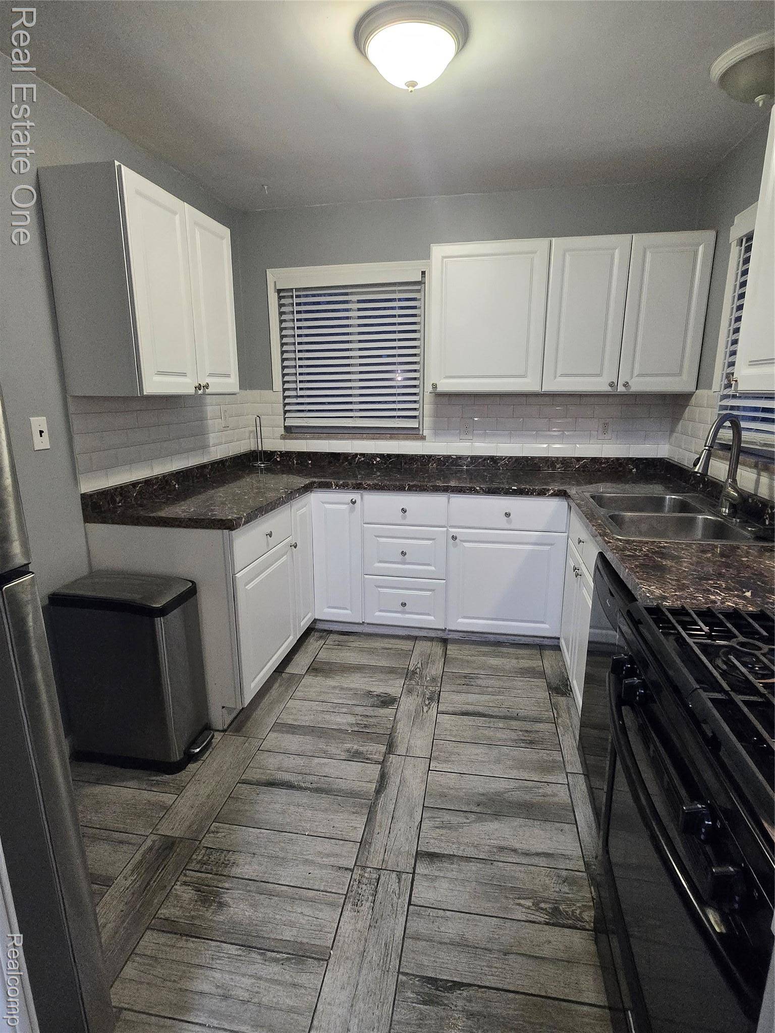 Southfield, MI 48075,19830 Mahon ST