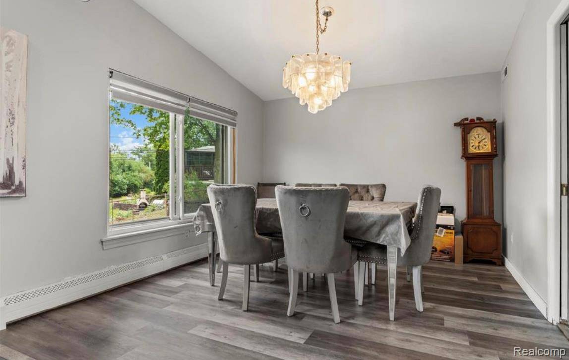 West Bloomfield, MI 48322,5590 Pembury