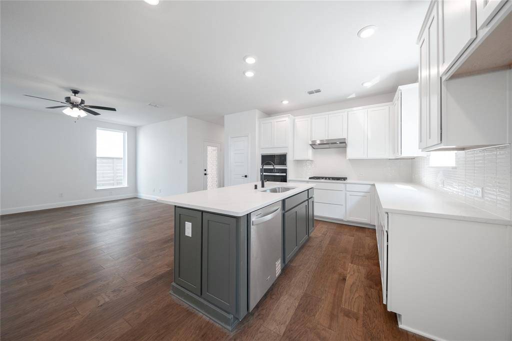 Justin, TX 76247,8813 Acorn Avenue