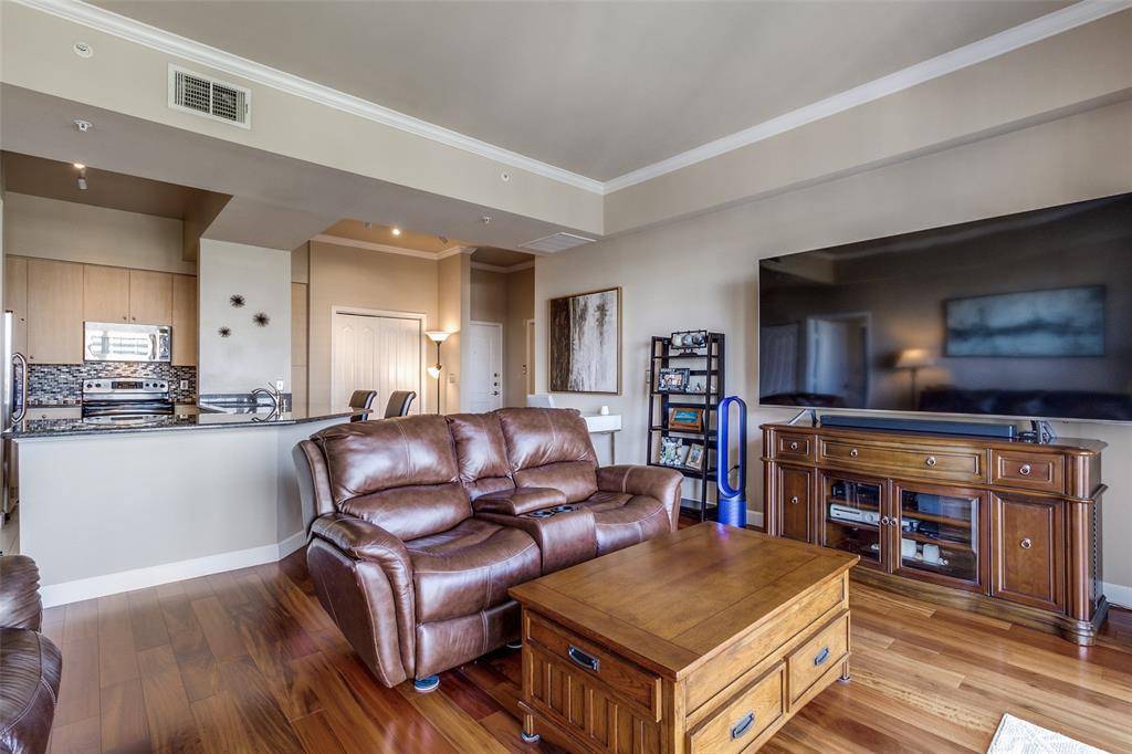 Dallas, TX 75219,3225 Turtle Creek Boulevard #926