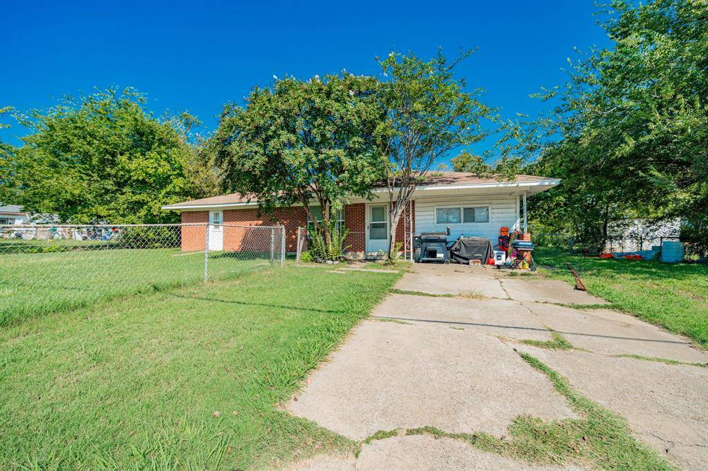 Kemp, TX 75143,909 E 9th Street