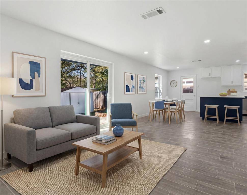 Dallas, TX 75216,4045 Wind River Drive