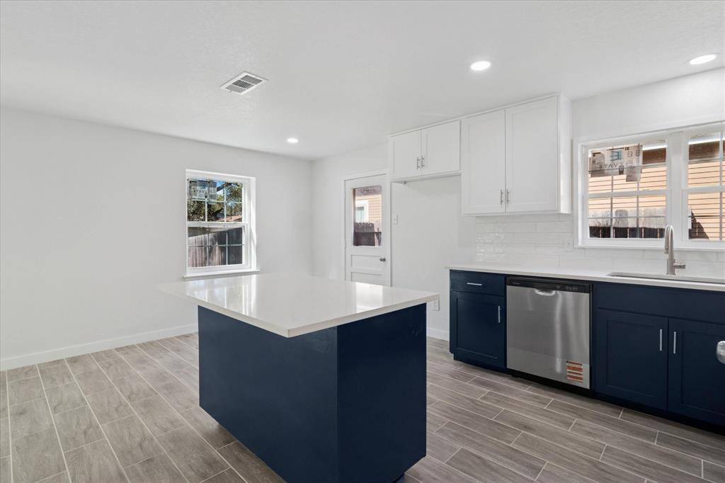 Dallas, TX 75216,4045 Wind River Drive