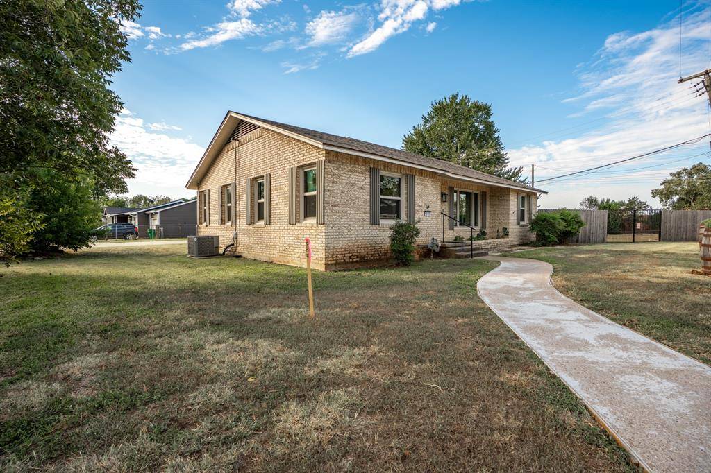 Mcgregor, TX 76657,1500 W 10th Street