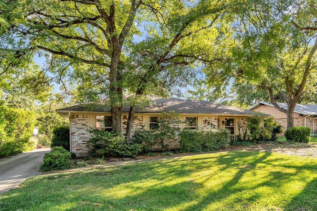 Farmers Branch, TX 75234,2972 Maydelle Lane