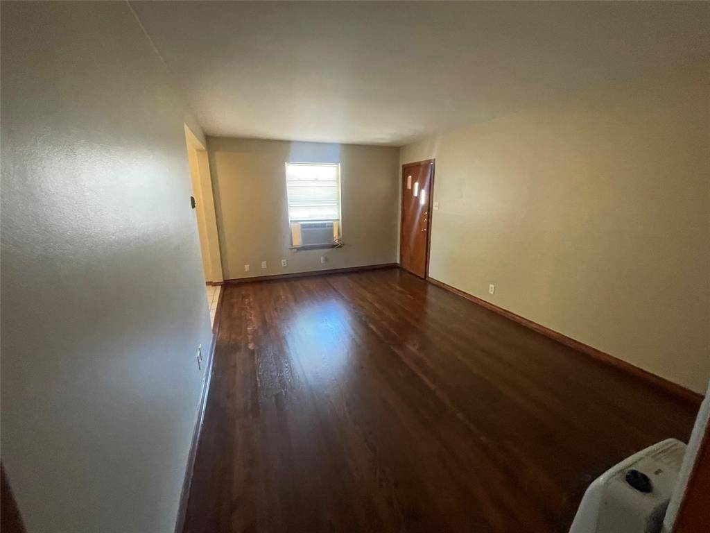 Dallas, TX 75224,2421 S Tyler Street