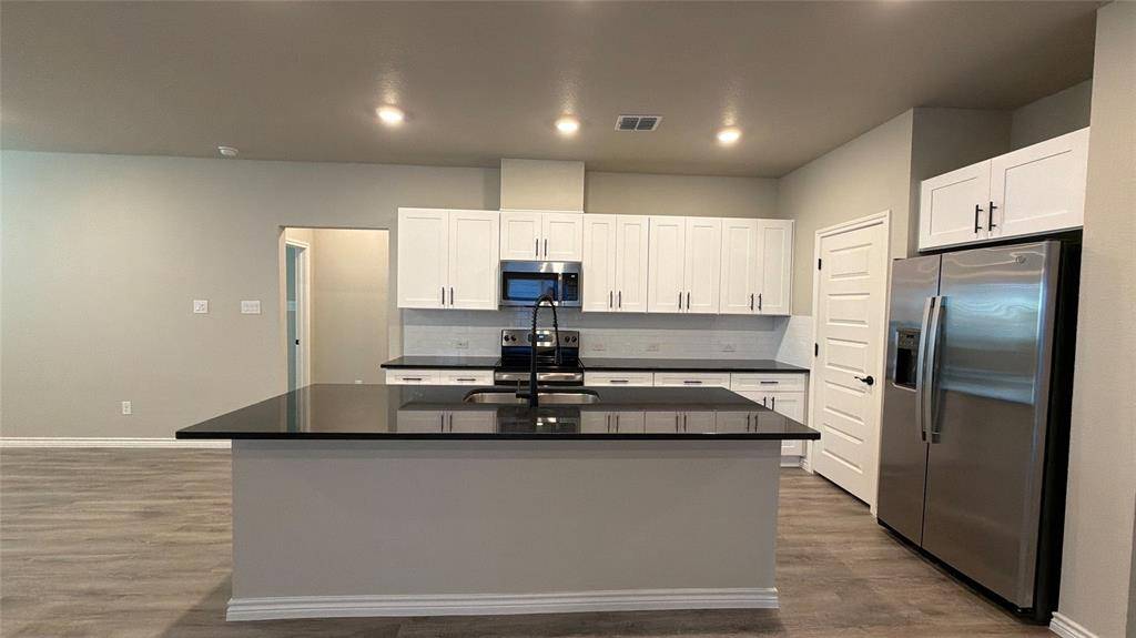 Argyle, TX 76226,732 16th Street #30