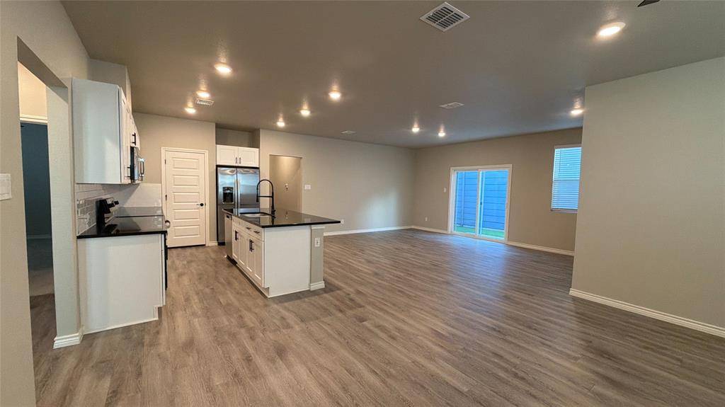 Argyle, TX 76226,732 16th Street #30