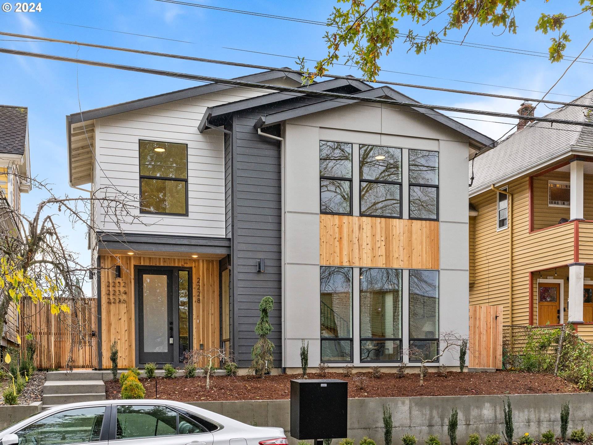 Portland, OR 97214,2232 SE ANKENY ST #2