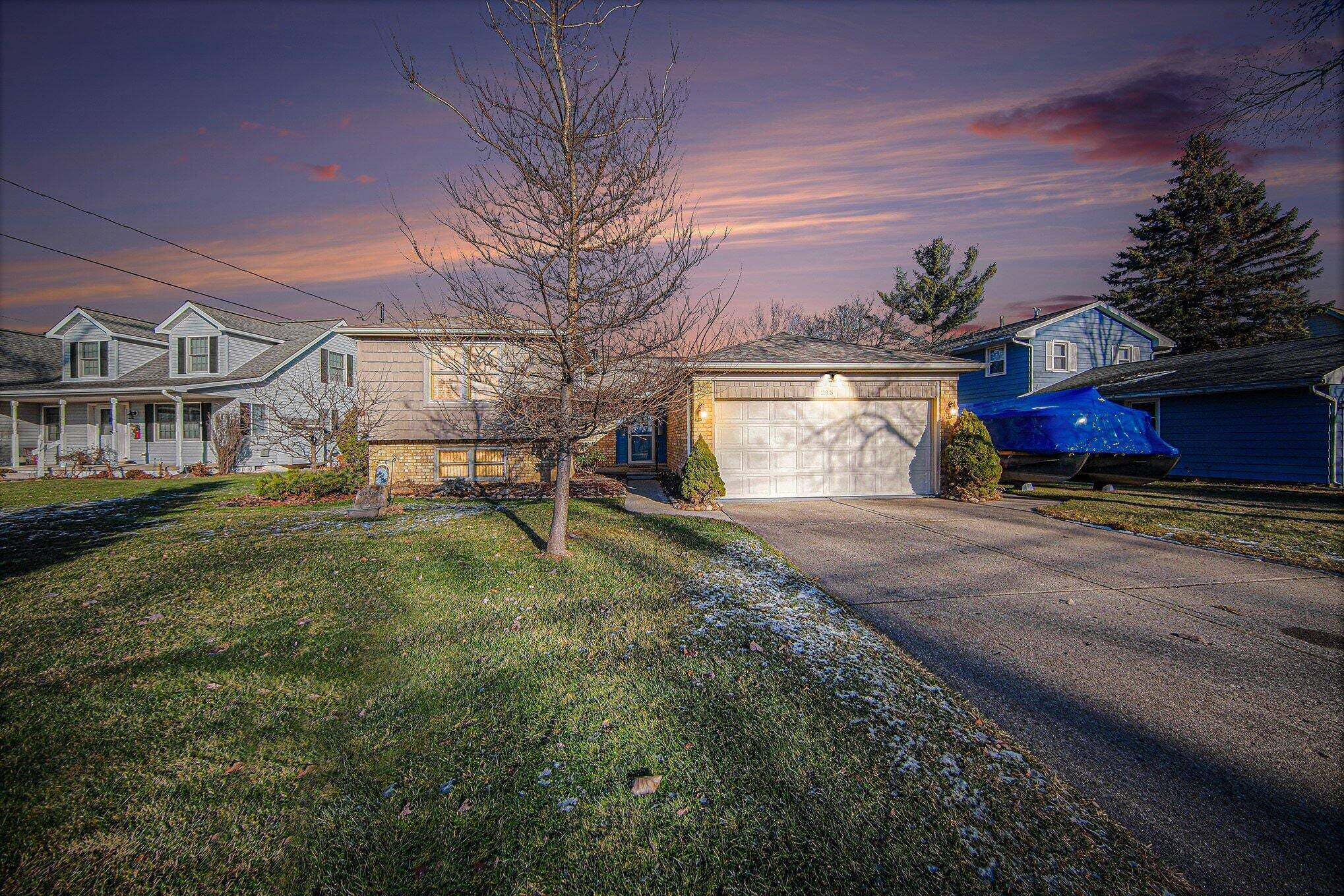 Brooklyn, MI 49230,215 Somerset DR