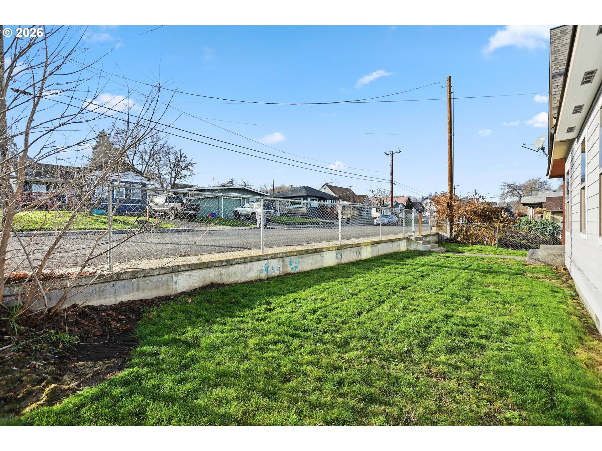 The Dalles, OR 97058,1211 E 10TH ST