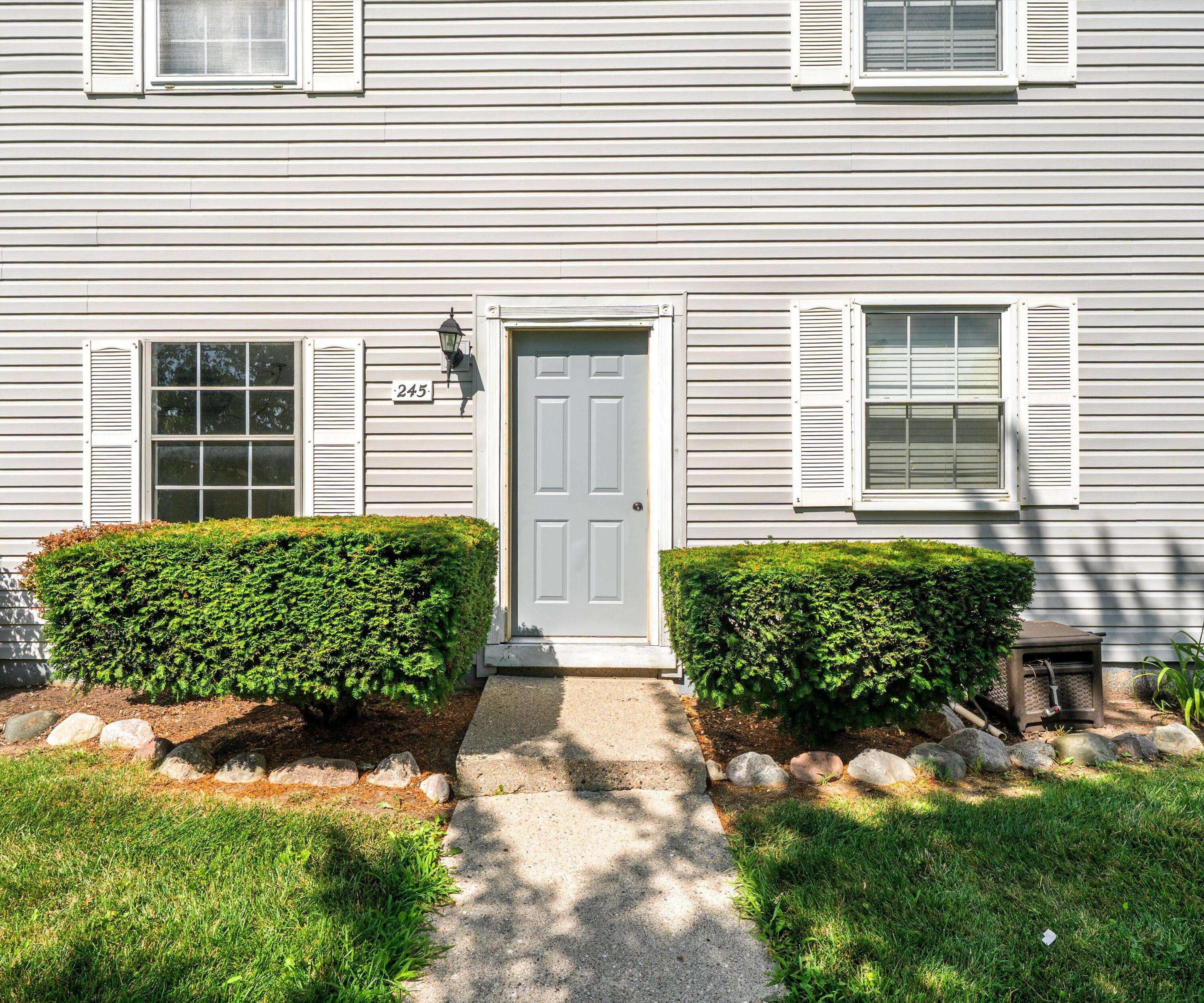 Walled Lake, MI 48390,245 Lake Village DR