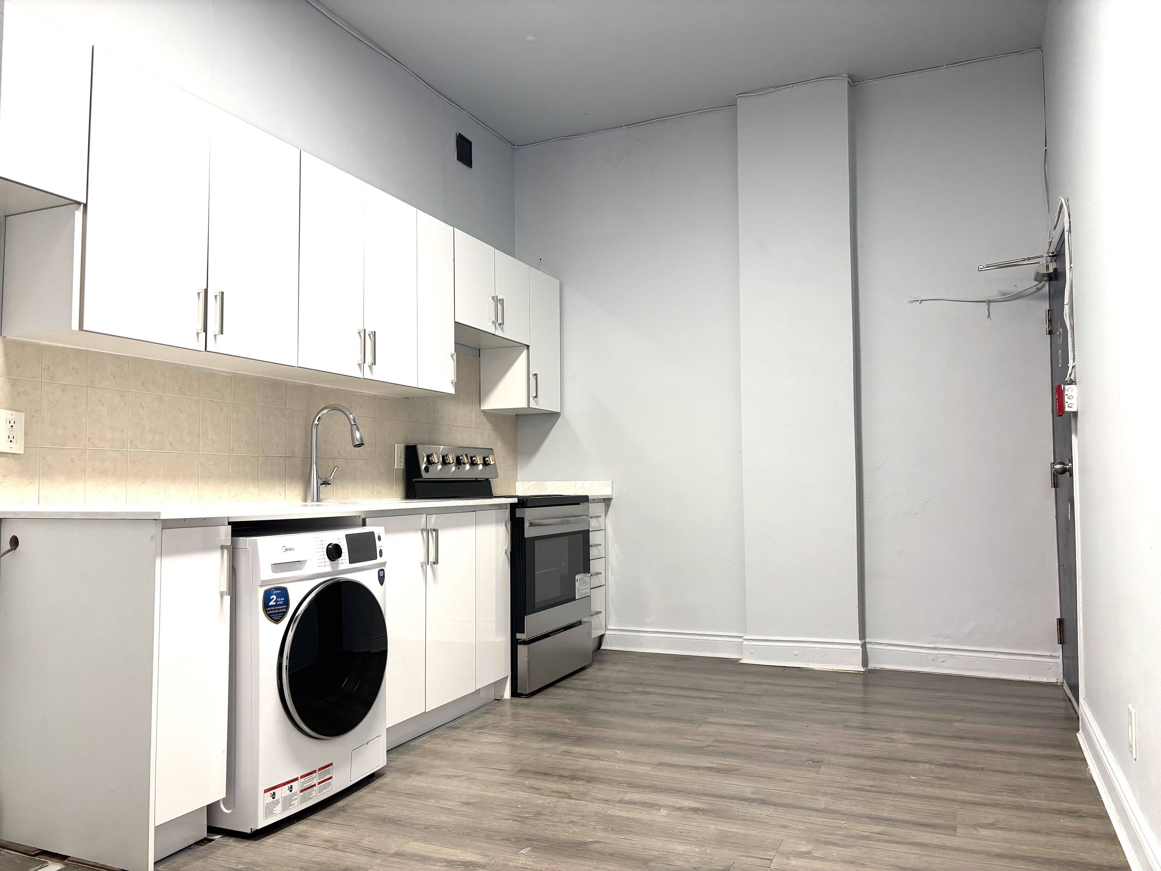 Toronto C01, ON M5V 2B4,527 Queen ST W #2A