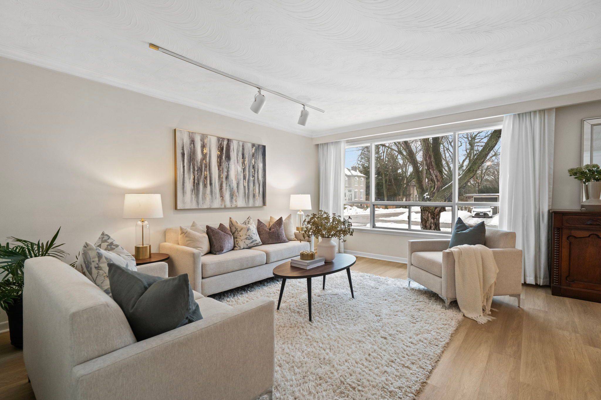 Toronto C14, ON M2N 3Z4,322 Parkview AVE