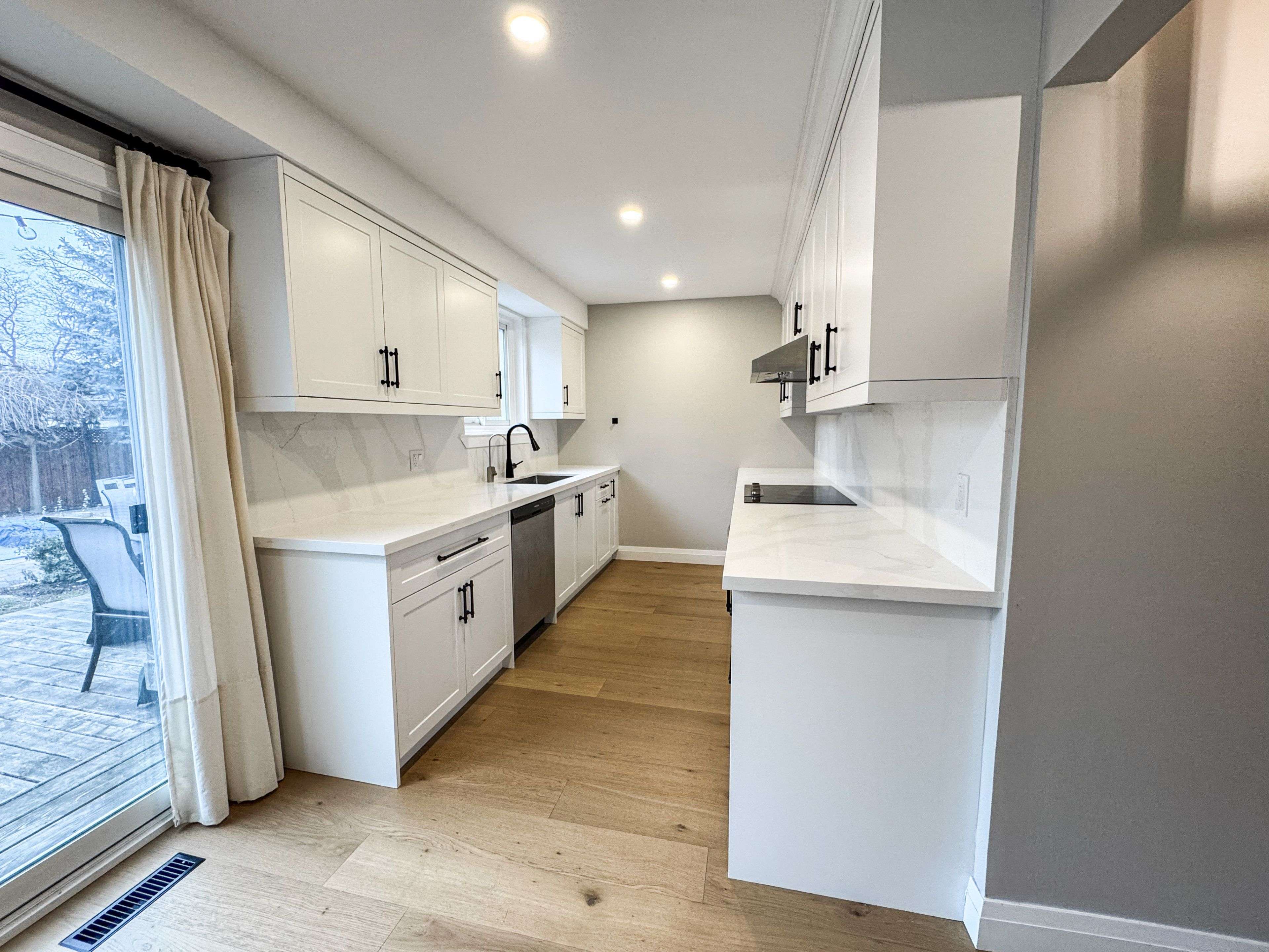 Whitby, ON L1N 5M1,14 Calais ST