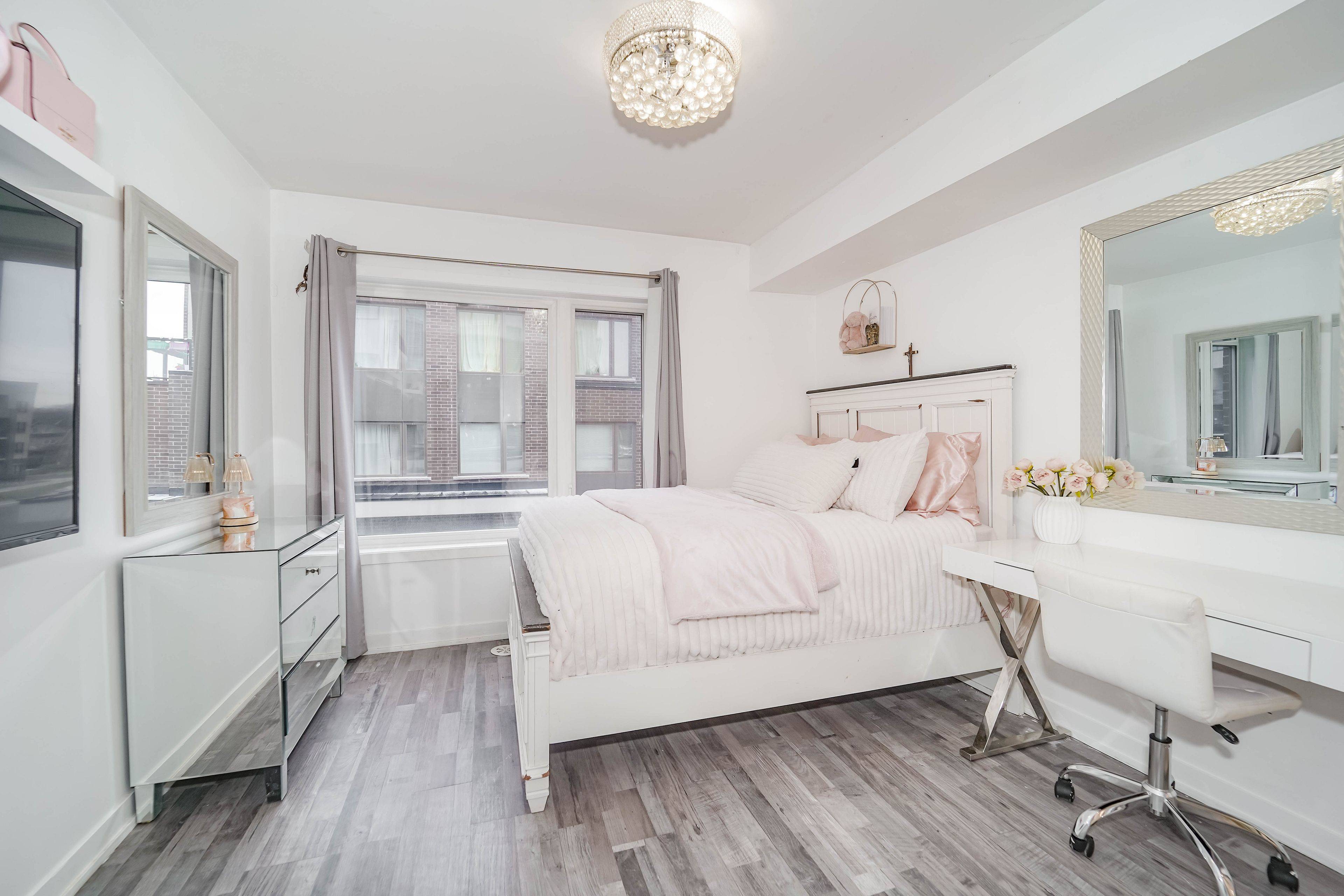 Pickering, ON L1V 0E8,1460 Whites RD N #211