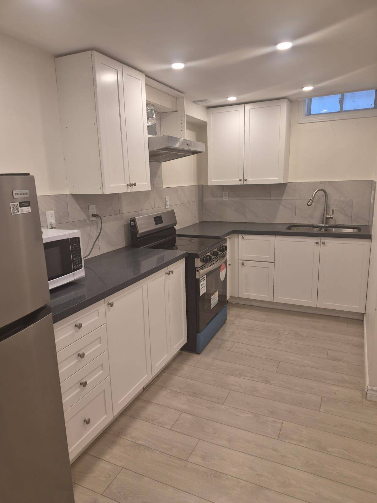 Oshawa, ON L1G 8A3,1761 Mcgill CT