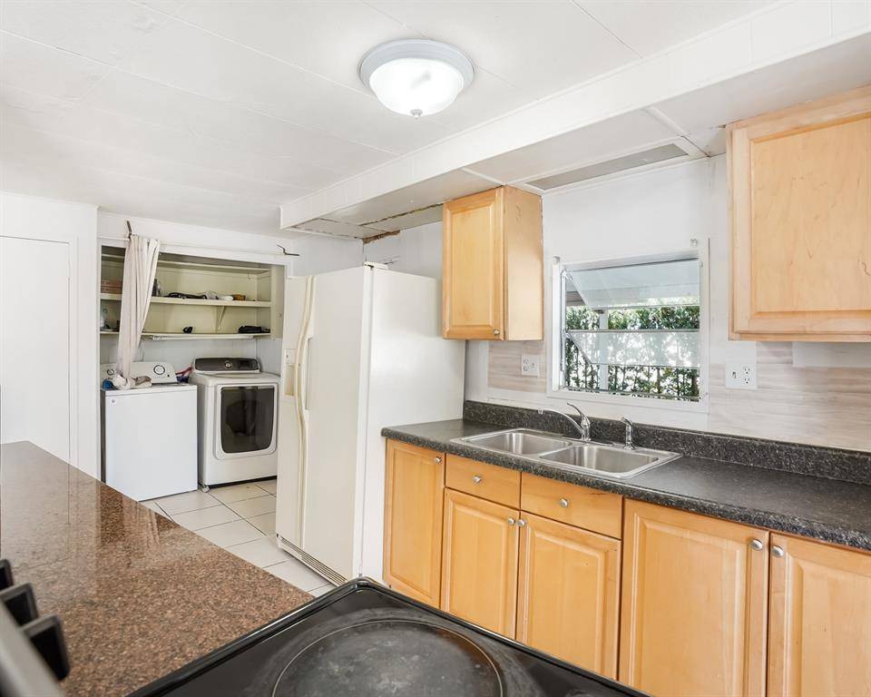 Fort Lauderdale, FL 33312,5863 SW 29th Ave