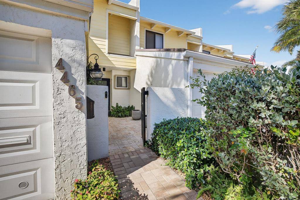 Lauderdale By The Sea, FL 33308,4465 Poinciana St #4465