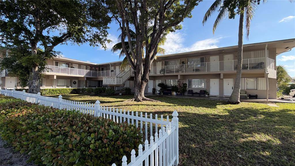 Pompano Beach, FL 33060,344 SE 11th Ave #2