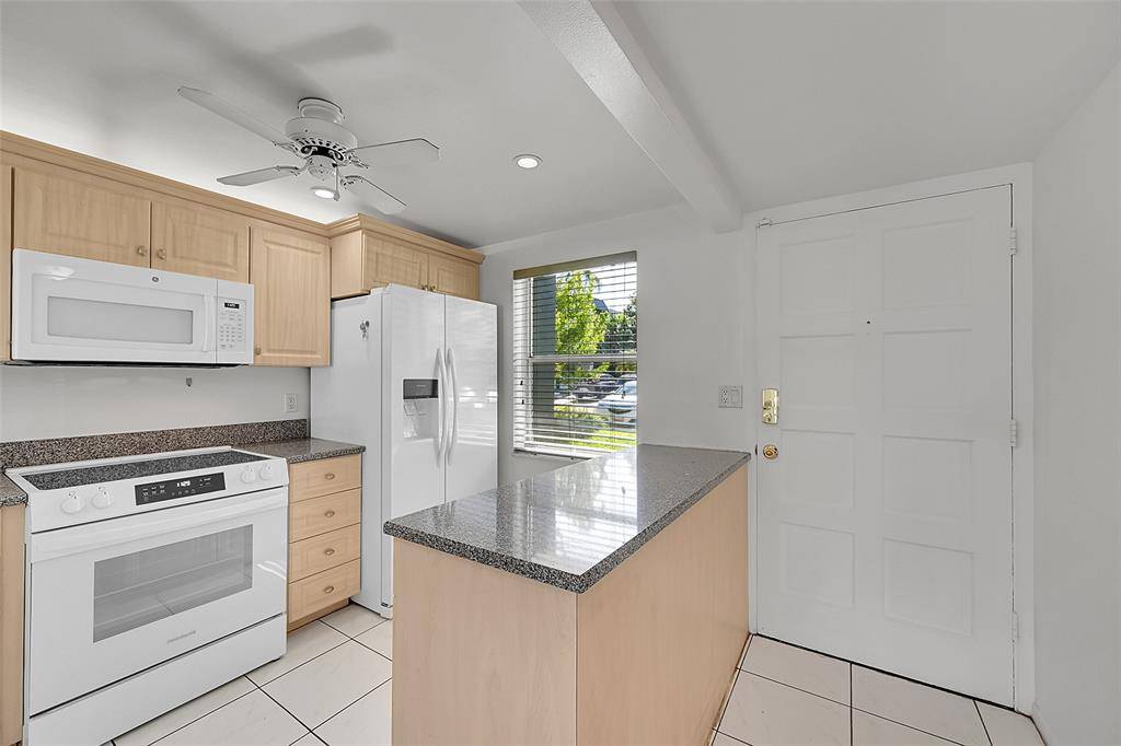 Pompano Beach, FL 33062,777 S Federal Hwy #N105