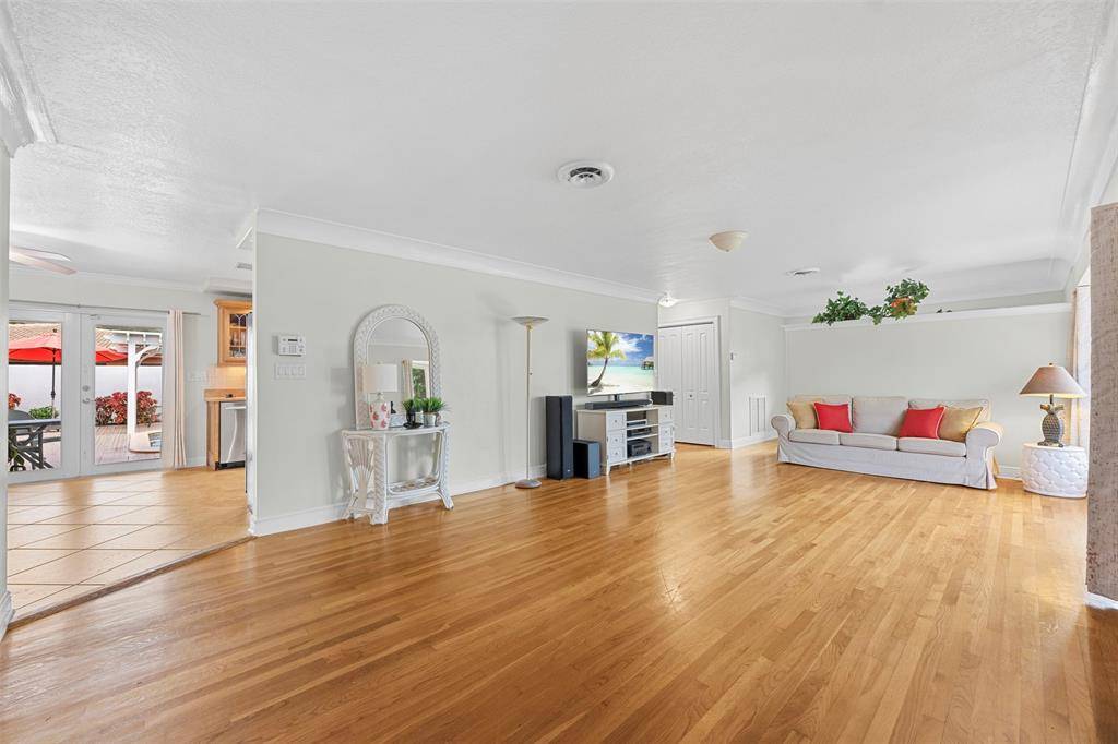 Fort Lauderdale, FL 33308,5284 NE 18th Terrace