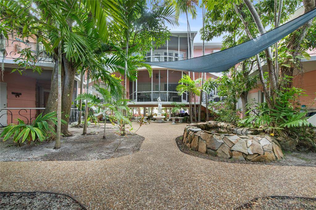 Fort Lauderdale, FL 33304,525 Antioch Ave