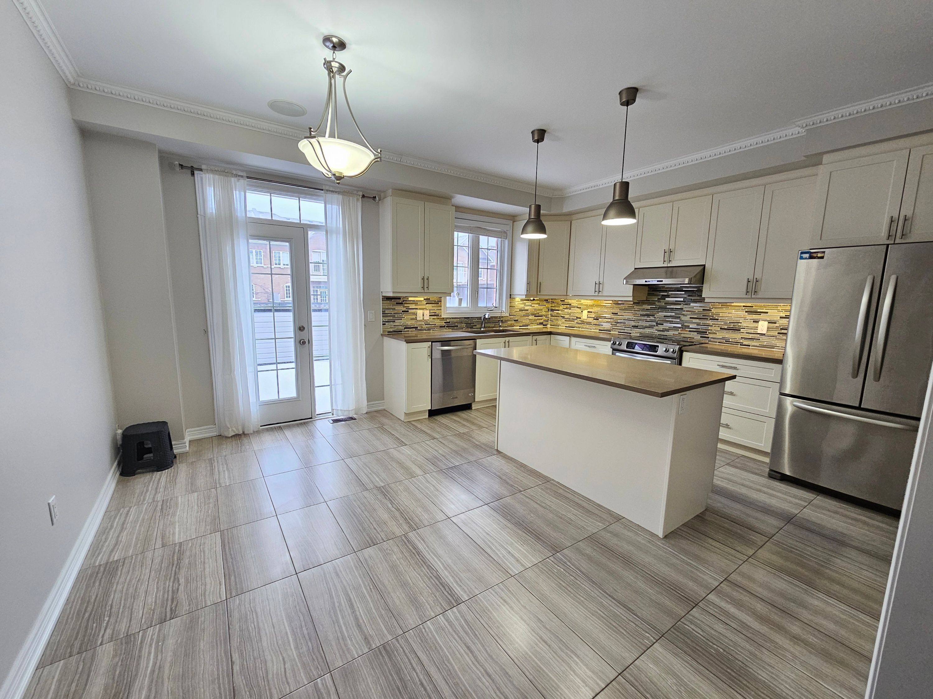 Markham, ON L6E 0S1,61 Memon PL