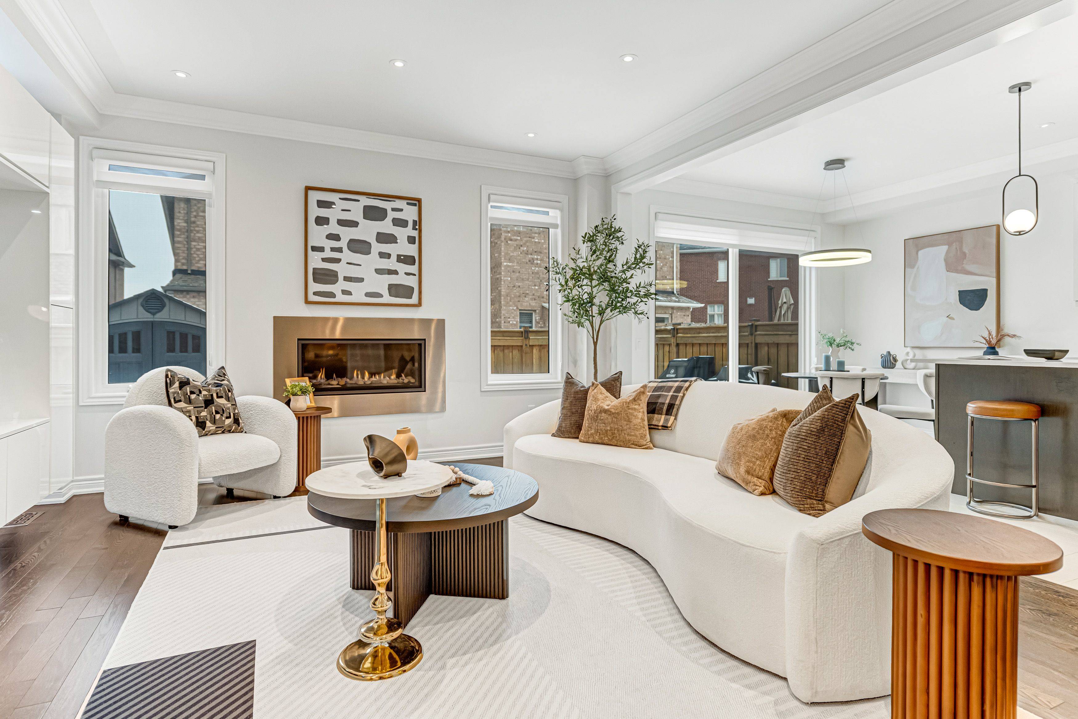 Aurora, ON L4G 0W5,356 Hartwell WAY